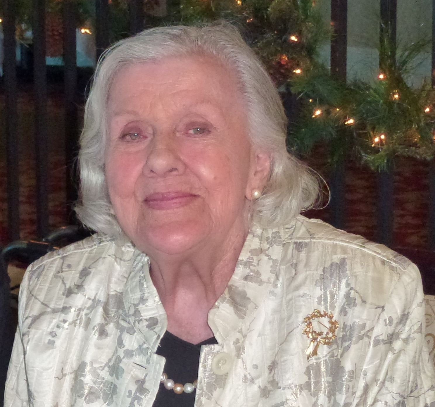 Gloria Burton